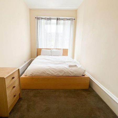 Apartmán Convenient 3Br Flat On Leith Walk EDI Exteriér fotografie